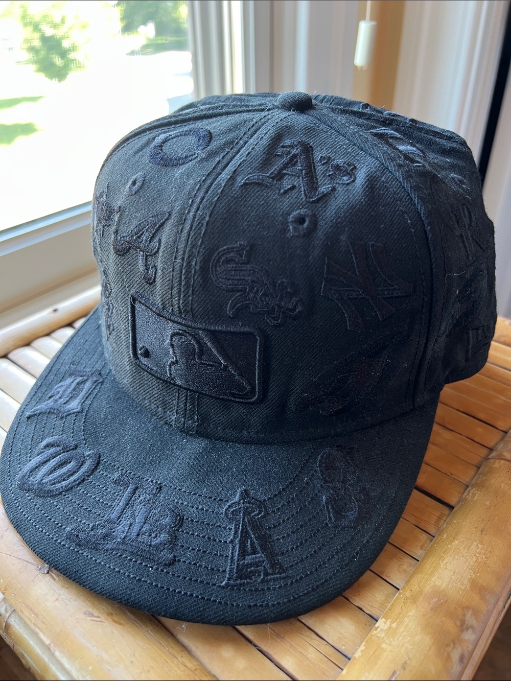 New Era Black Embroidered MLB Logo Snapback Hat